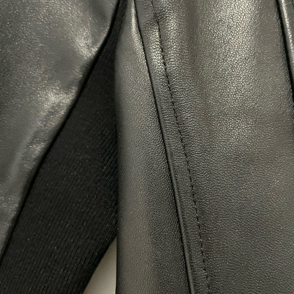 Mackage real lamb black leather. Size xxs.Mint condition. Worn 1 time for event. - Picture 3 of 9